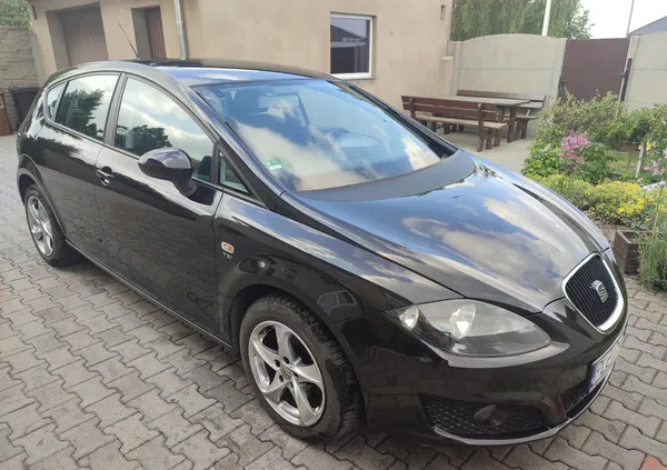 seat Seat Leon cena 21900 przebieg: 151000, rok produkcji 2011 z Leszno